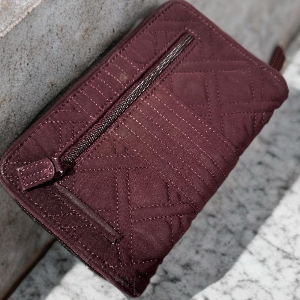 FREE* Vera Bradley Ultimate Trifold Accordion Wallet Rehabbed Floral Accents GUC - Picture 11 of 17